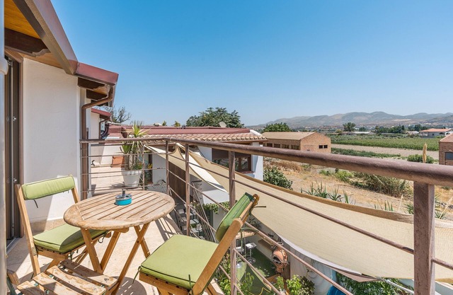 Apartment 'Con Vistas A Las Montañas' with Mountain View, Wi-Fi and Air Conditioning