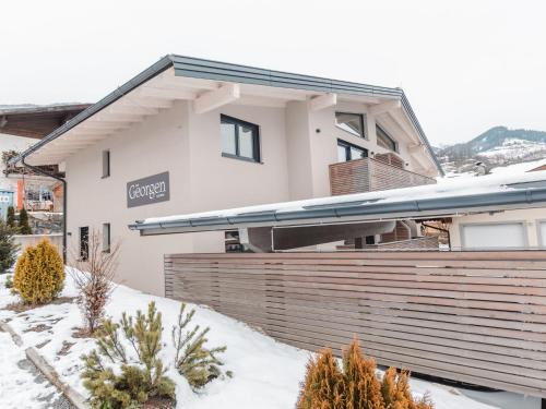 Apartment Das Georgen- Maiskogel by Interhome