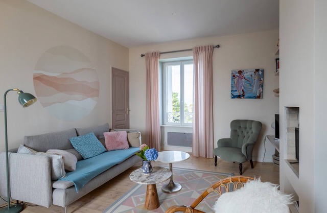 Apartment 'De Charme' with Sea View