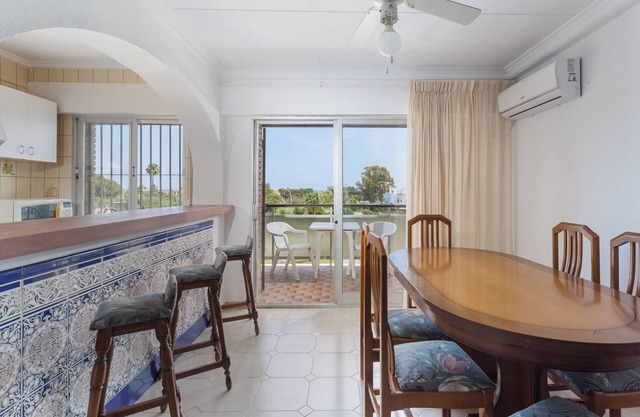 Apartment 'Deveses Beach' with Balcony, Wi-Fi and Air Conditioning