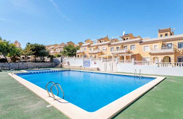 Apartment 'Duplex En Gran Alacant' with Shared Pool, Wi-Fi and Air Conditioning