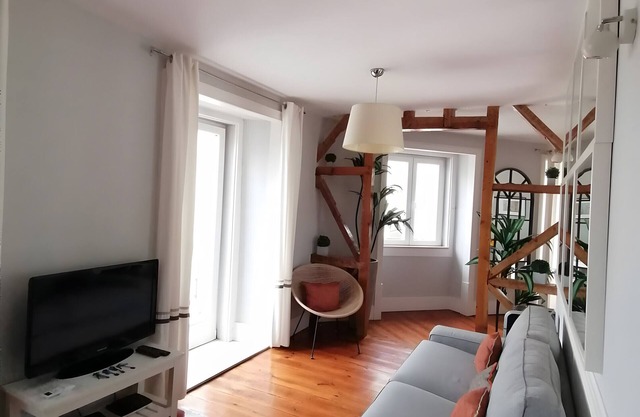 Apartment 'Duque Chiado - Lisbonbreaks' with Balcony, Wi-Fi and Air Conditioning
