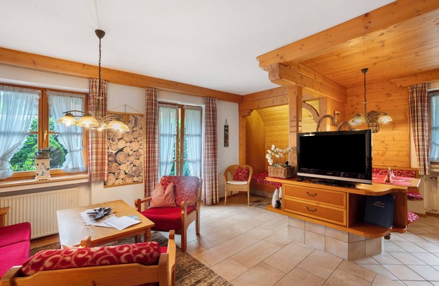 Apartment 'Enzian Nr 2' with Mountain View, Private Terrace and Wi-Fi