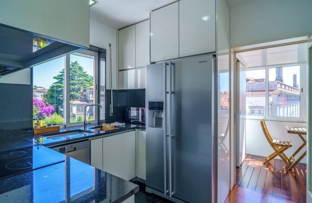 Apartment Enzo - Three Bedroom Villa, Sleeps 8