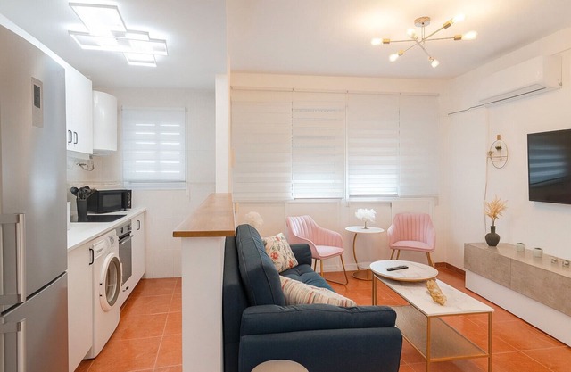 Apartment 'Apto La Justicia' with Shared Terrace, Wi-Fi and Air Conditioning