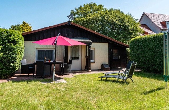 Apartment 'Ferienhaus Strandfloh' with Private Terrace, Private Garden and Wi-Fi