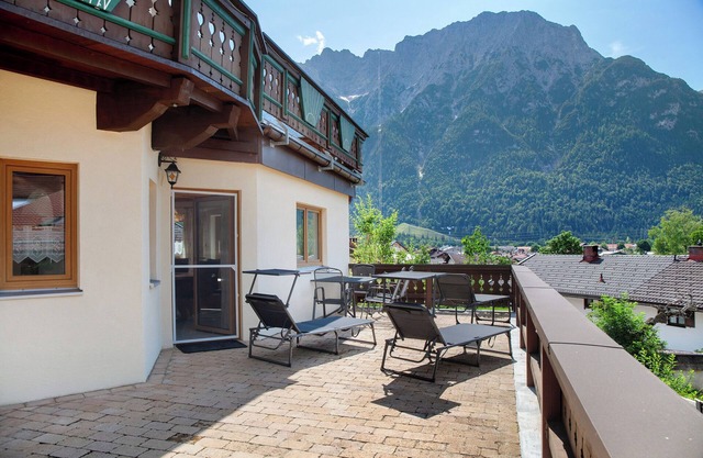 Apartment 'Ferienwohnung Lapislazuli' with Mountain View, Private Terrace and Wi-Fi