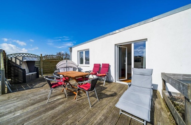 Apartment 'Ferienwohnug Strandhafer' with Private Terrace