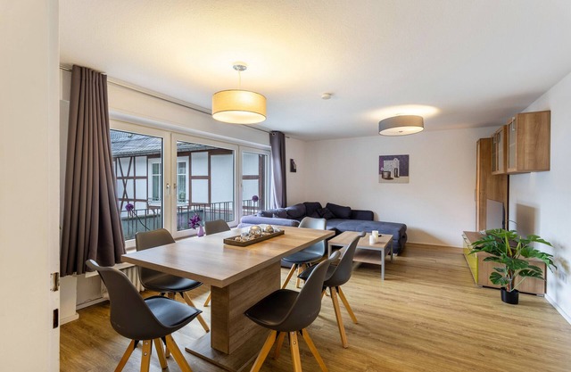 Apartment 'Fewo Am Park' with Mountain View and Balcony