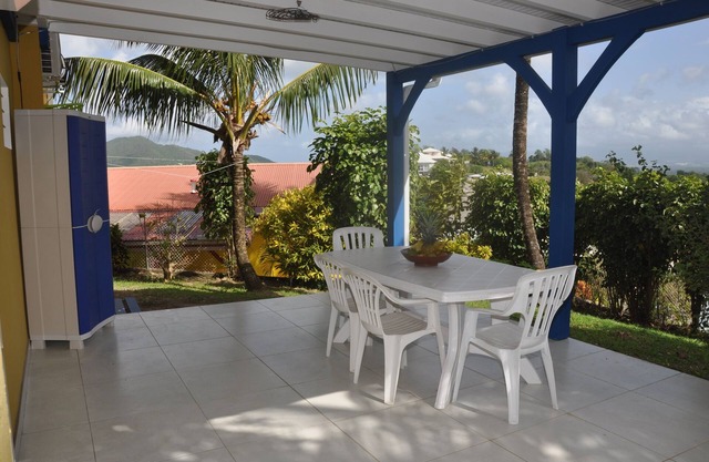 Apartment for 4, 1 bedroom closed, quiet, tropical greenery and pleasant views