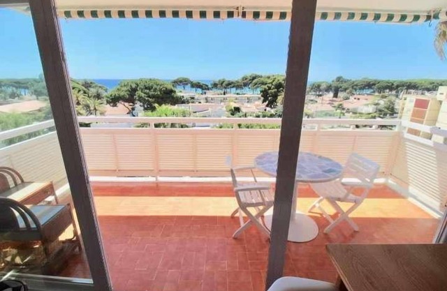 Apartment for 4 people terrace sea view Cambrils beach 230m