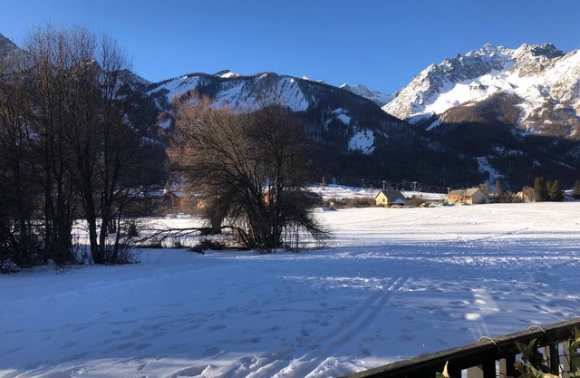 Apartment 'Monetiers' with Mountain View, Private Garden and Wi-Fi