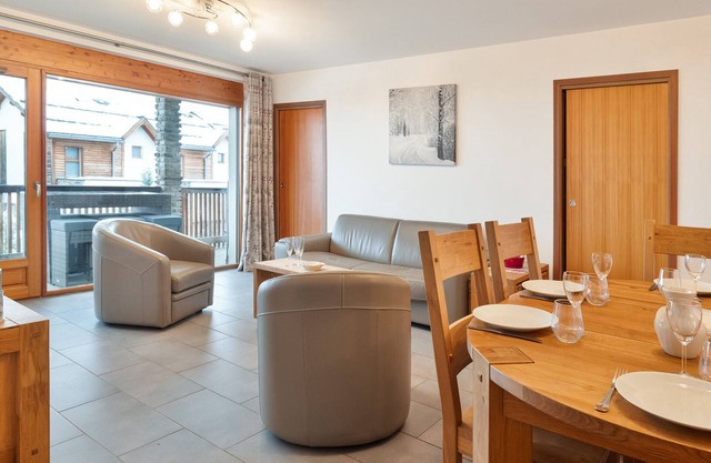 Apartment with terrace near the slopes in Serre Chevalier