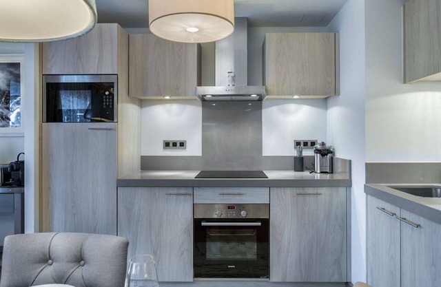 Apartment Moufles - Three Bedroom Villa, Sleeps 6