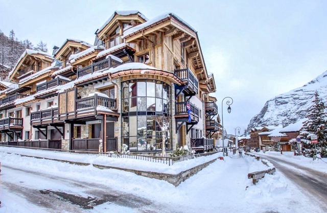 Apartment Geneve - Four Bedroom Villa, Sleeps 10
