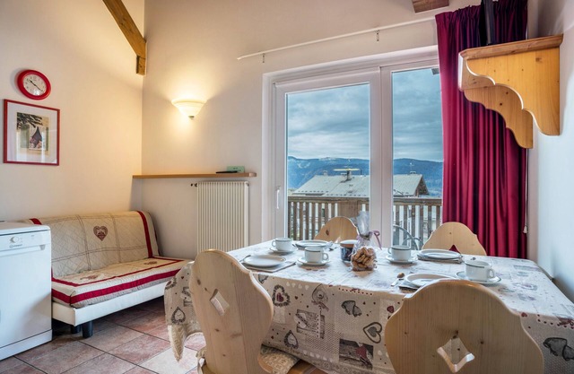Apartment 'Giongo Residence Aparthotel 201' with Mountain View, Shared Terrace and Wi-Fi