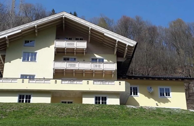 Apartment Grün by Interhome