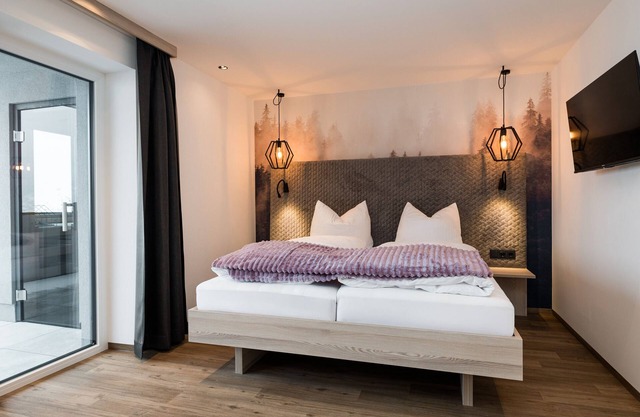 Apartment "Grauzone Grossarl Nr. 5 Mountain" with Mountain View, Private Terrace and Wi-Fi