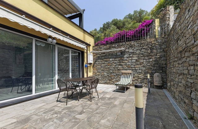 Apartment 'Green House' with Private Terrace, Wi-Fi and Air Conditioning