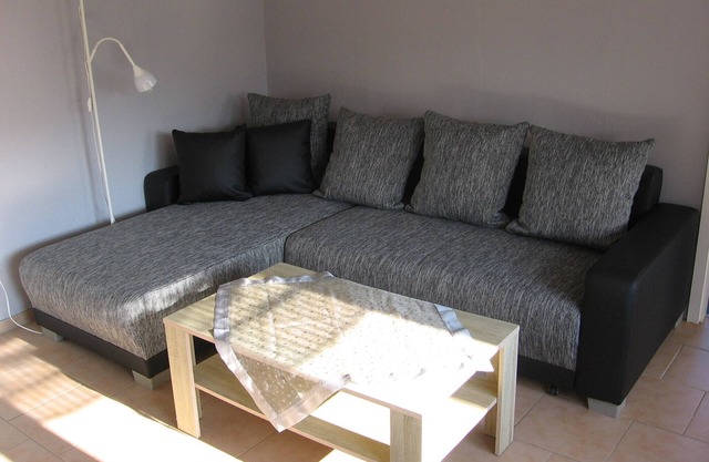 Apartment 'Grosser Bungalow' with Private Terrace and Shared Garden
