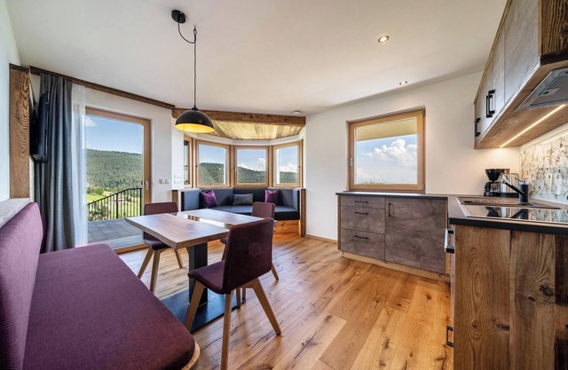 Apartment 'Haughof - Blumenwiese' with Mountain View, Wi-Fi & Balcony