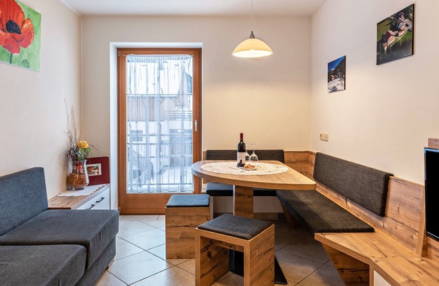 Apartment "Huterhof Wiesengrund 1" with Mountain View, Balcony & Wi-Fi