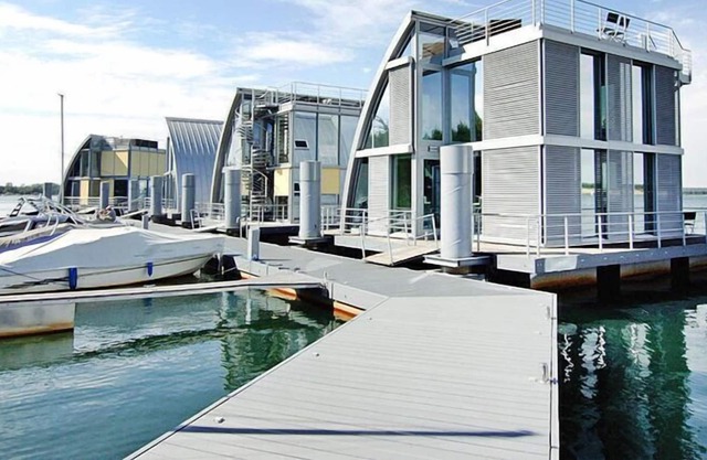 Apartment in a floating house on the Geierswalder See