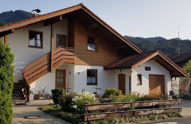 Apartment in a quiet, fantastic location in the detached 2 family house