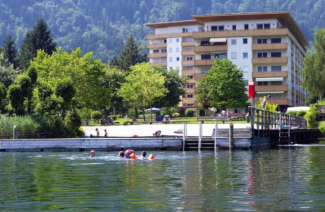 Apartment in Bodensdorf with indoor pool