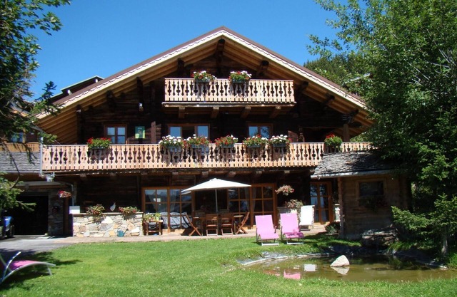 Apartment in chalet at les saisies center