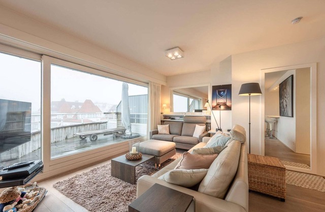 Apartment in Duinbergen with Sea Views