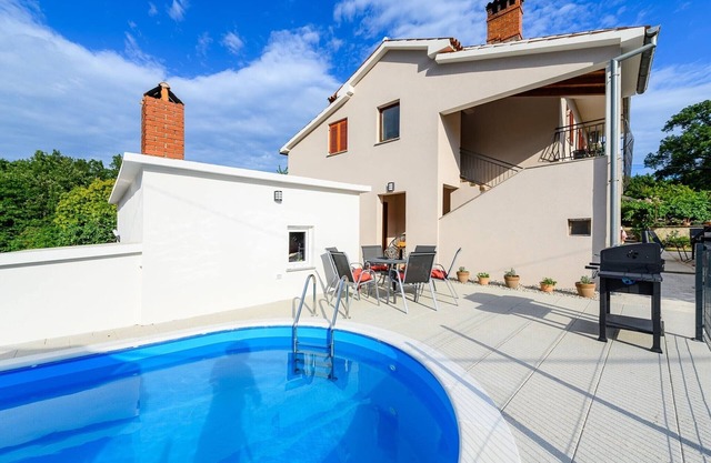 Apartment in Markoci with Private Pool