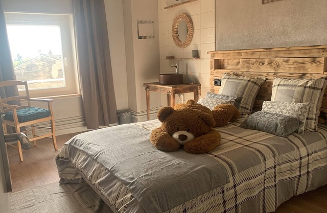 Apartment in the center of the village with swimming pool