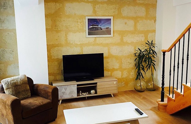 Apartment in the heart of the Chartrons near the quays