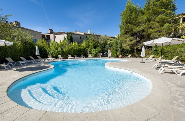 Apartment in the private Pont Royal golf course.