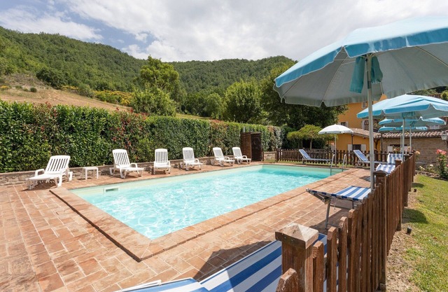 Apartment in Umbria near Majestic Mountains