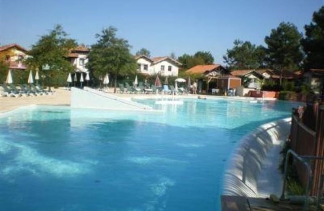 Apartment in Village LES PINS located on a golf course
