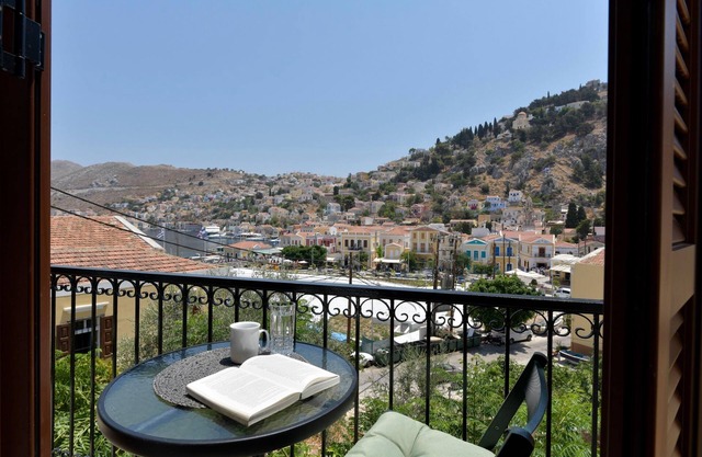 Apartment is located in Symis center