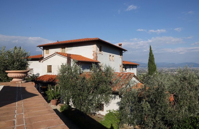 Apartment 2 rooms - 1 bathroom - sleeps 5 - wifi - pool