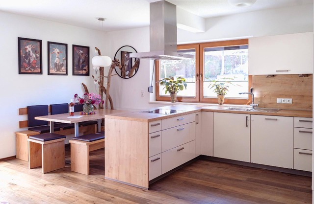 Apartment "Kunterbunt" with terrace and private garden