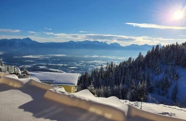 Apartment Kanzelhöhe with balcony