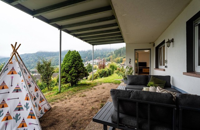 Apartment 'Kinzigtalblick' with Mountain View, Private Terrace and Wi-Fi