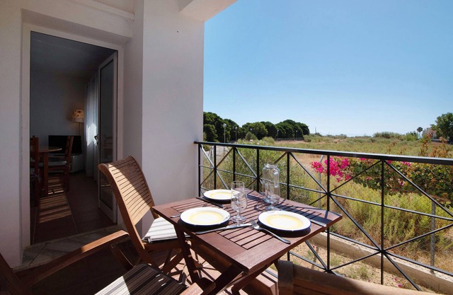 Apartment 'Lota Beach' with Balcony and Air Conditioning