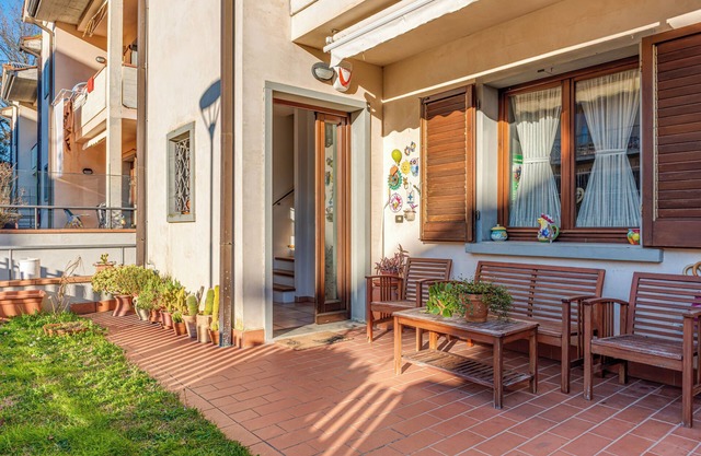 Apartment 'La Casa Di Tilde' with Private Garden, Balcony and Wi-Fi