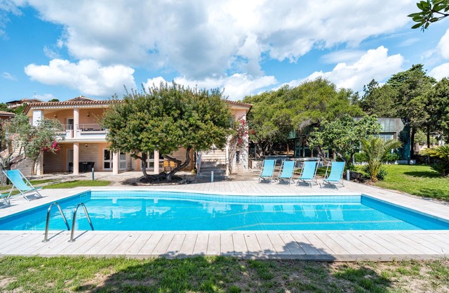 Apartment 'La Vela Gialla' with Sea View, Wi-Fi and Air Conditioning