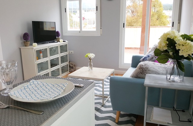 Apartment, large terrace and views. WIFI