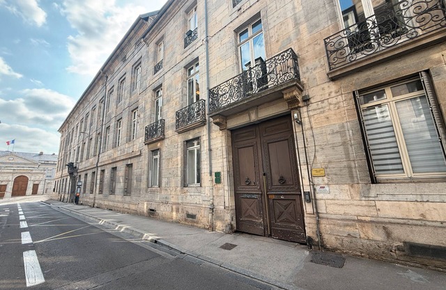 Apartment 'Le Granvelle' with Wi-Fi