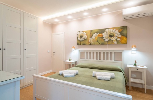 Apartment 'Luciana' with Private Terrace, Wi-Fi and Air Conditioning