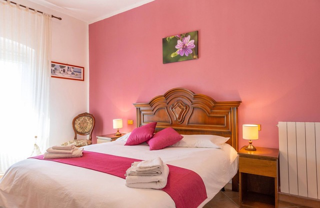 Apartment 'Malva' with Shared Pool and Garden