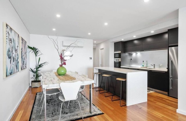 Apartment M401 - coastal style and luxury awaits!